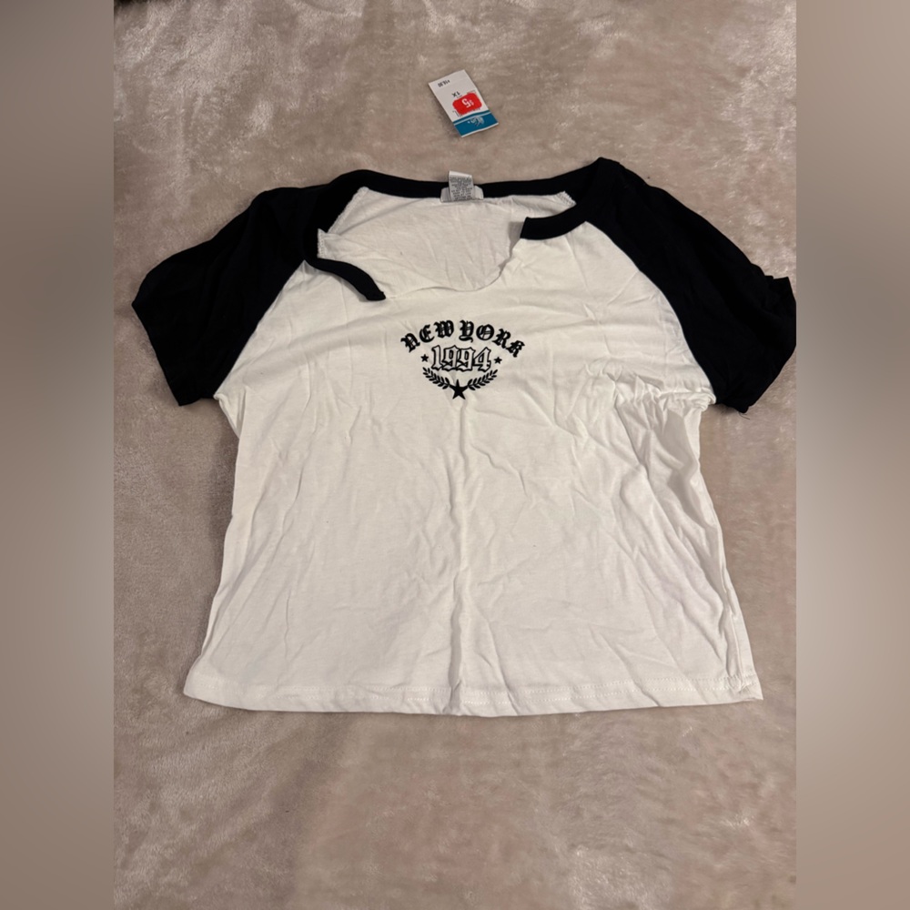 Rue21 Black and White Graphic Tee